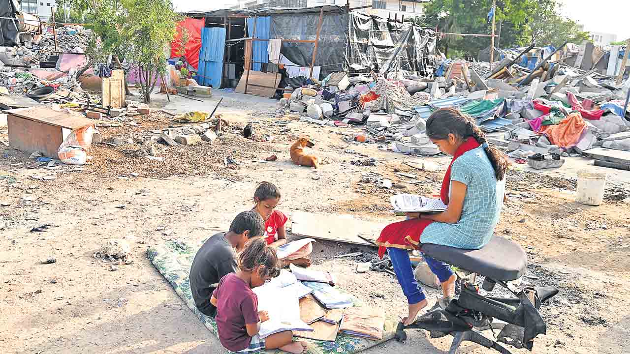 HYDRAA | అప్పుడు వద్దన్నా కూల్చేశారు.. ఇప్పుడు కూల్చేదే లేదంటున్నారు.. మేమేం పాపం చేశాం!