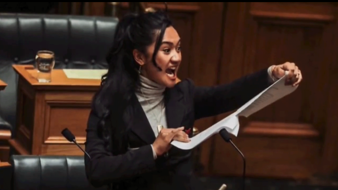 New Zealand MP: పార్ల‌మెంట్‌లో బిల్లును చించేసి.. డ్యాన్స్ చేసిన యువ మ‌హిళా ఎంపీ.. వీడియో