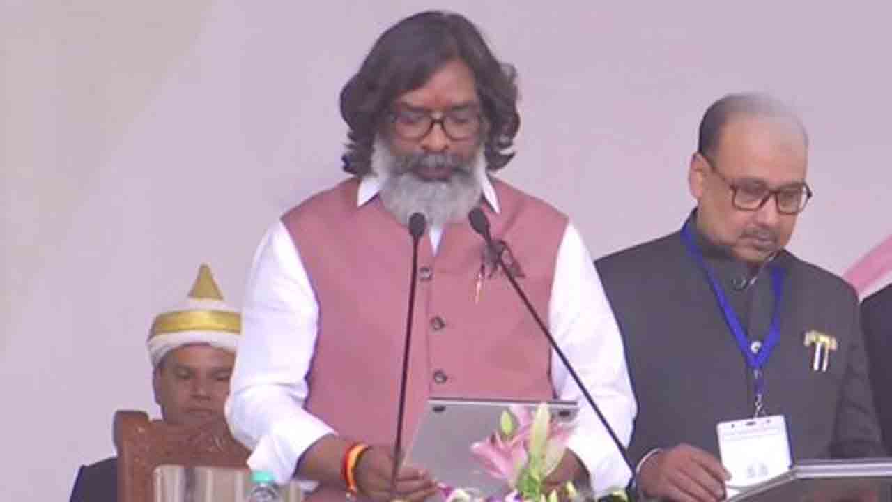 Hemant Soren | జార్ఖండ్‌ సీఎంగా హేమంత్‌ సోరెన్‌ ప్రమాణం