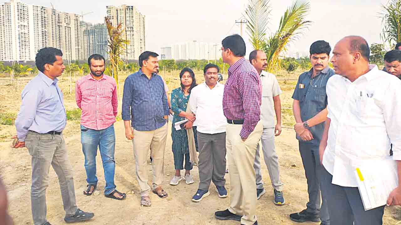 ఆక్రమణలపై నివేదిక సిద్ధంచేయాలి