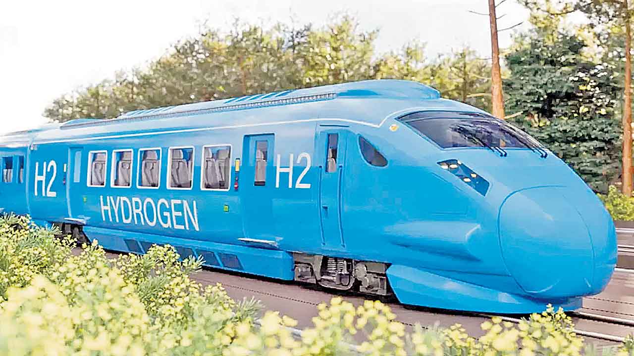 Hydrogen Train | భారత్‌లో తొలి హైడ్రోజన్‌ రైలు.. డిసెంబర్‌లో ట్రయల్‌ రన్స్‌