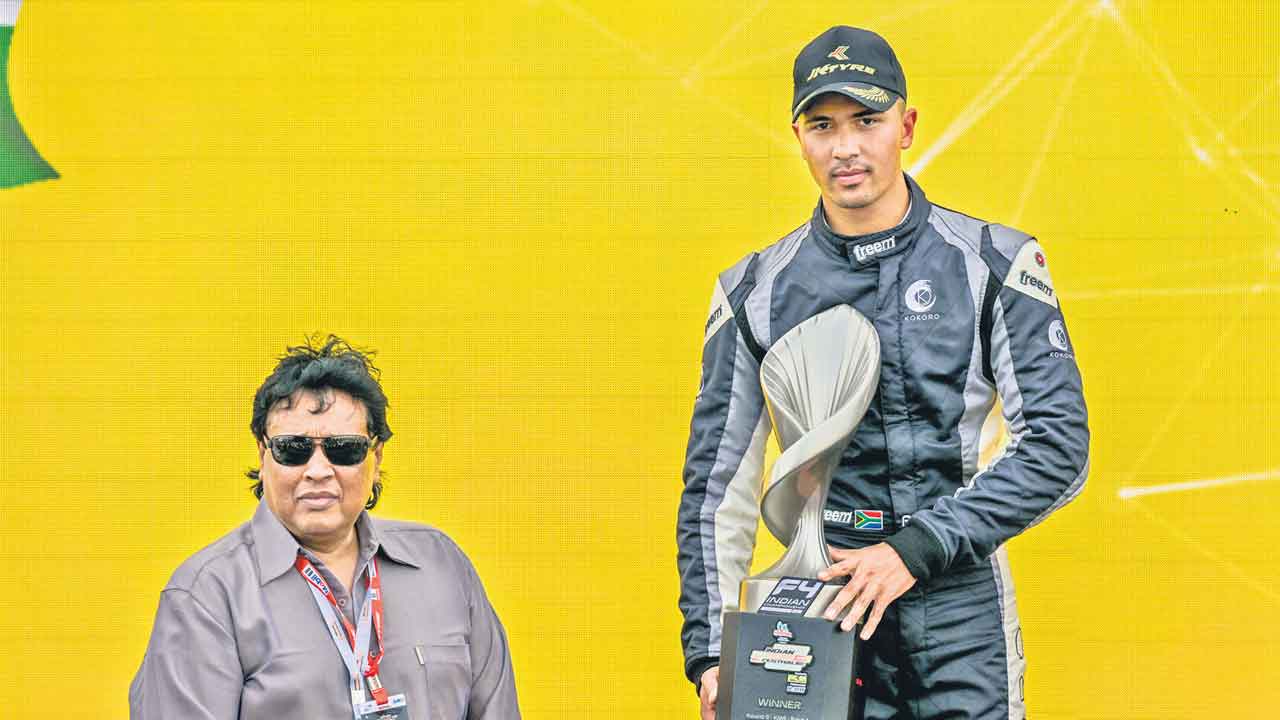 బ్లాక్‌బర్డ్స్‌ డబుల్‌ ధమాకా