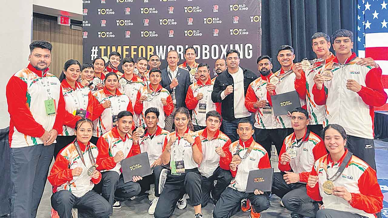 బాక్సర్లకు 17 పతకాలు