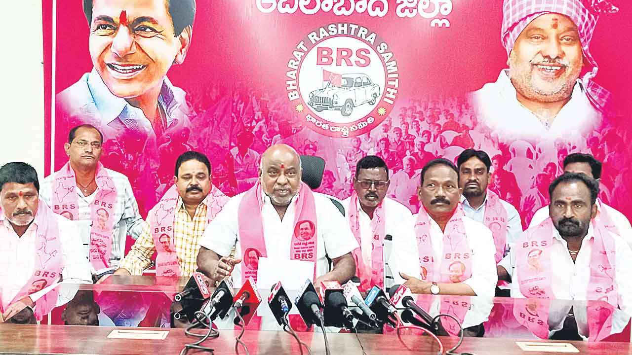 సీఎం రేవంత్‌రెడ్డిపై ప్రైవేట్‌ కేసు పెడతాం.. అబద్ధాల చక్రవర్తి రేవంత్‌రెడ్డి