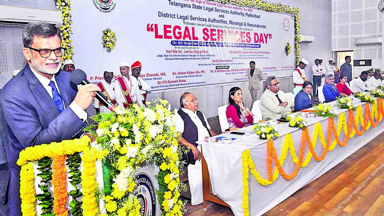 గడపగడపకూ న్యాయ సేవలందించాలి