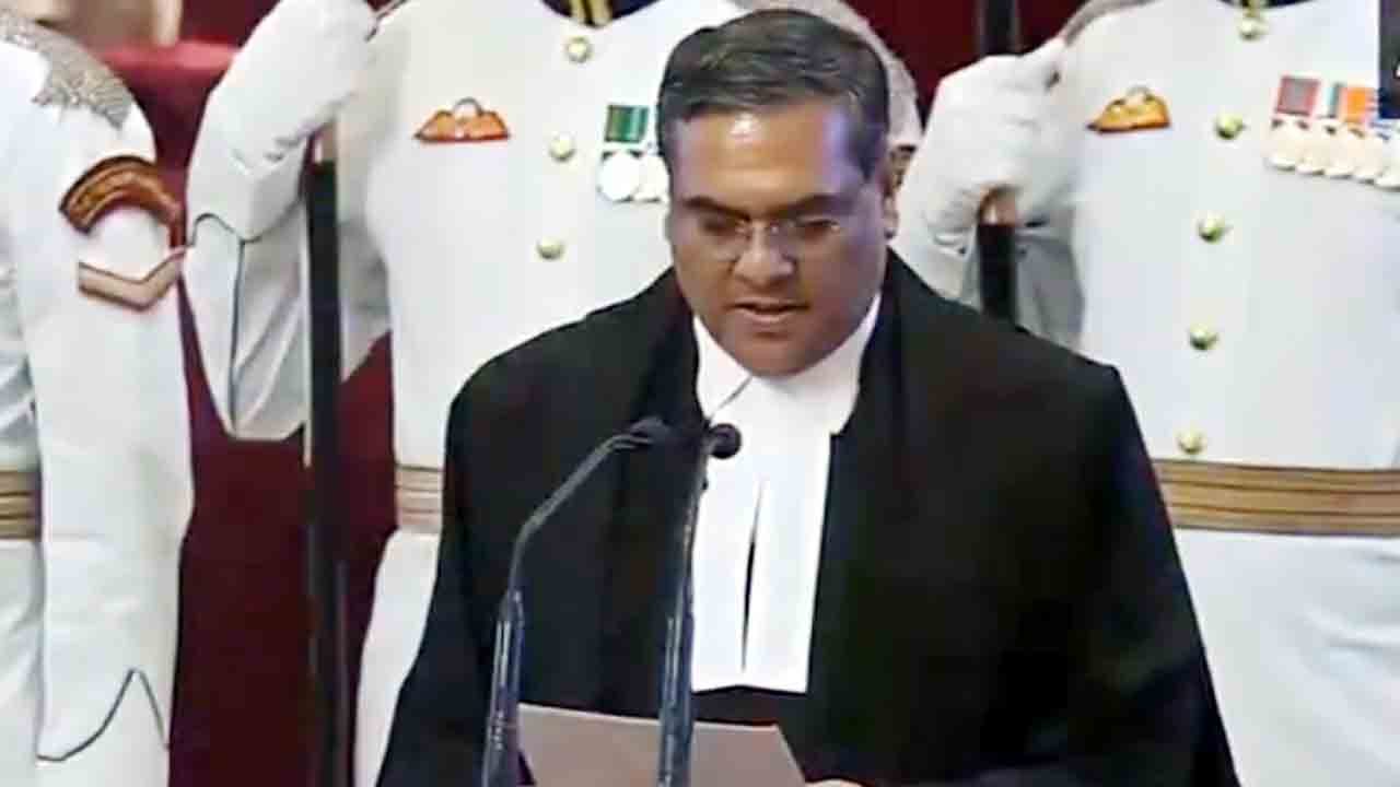 Justice Sanjiv Khanna | సీజేఐగా ప్రమాణ స్వీకారం చేసిన జస్టిస్‌ సంజీవ్‌ ఖన్నా