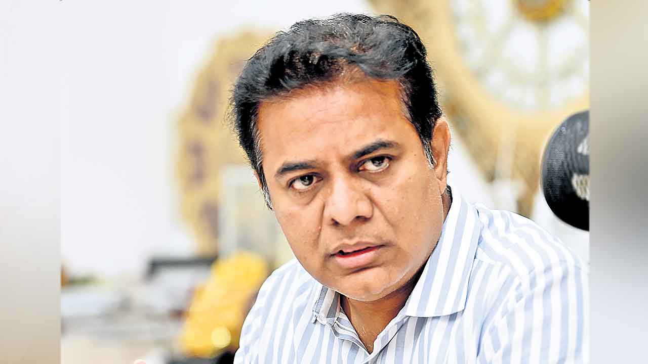 KTR | ద‌ళిత‌బంధు అడిగితే దాడి చేస్తారా..? ఎమ్మెల్యే కౌశిక్ రెడ్డిపై దాడిని తీవ్రంగా ఖండిస్తున్నామ‌న్న కేటీఆర్