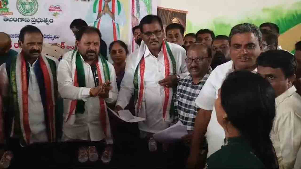 తులం బంగారం ఎప్పుడిస్తారు?