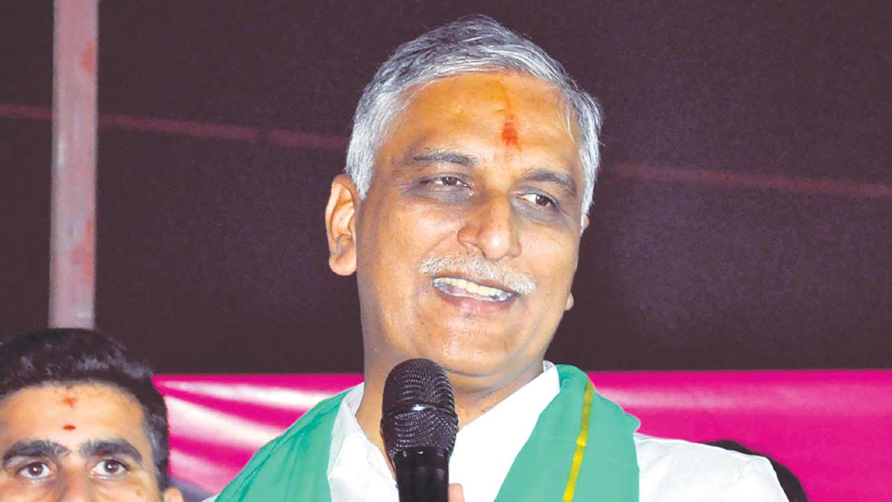 కాంగ్రెస్‌ మోసాలపై కదంతొక్కిన రైతన్న