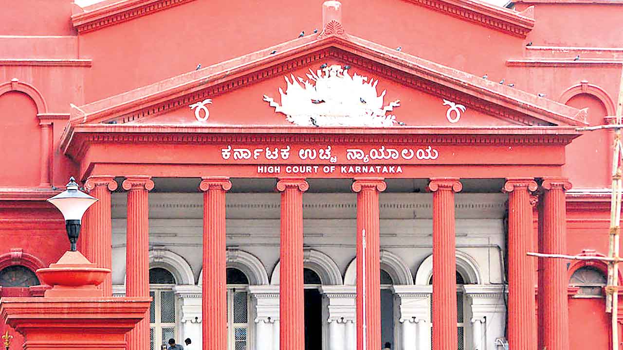 ముడా కేసులో సిద్ధూకు నోటీసులు