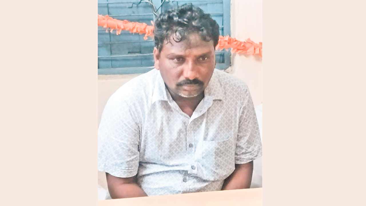 ఏసీబీకి చిక్కిన పంచాయతీ కార్యదర్శి