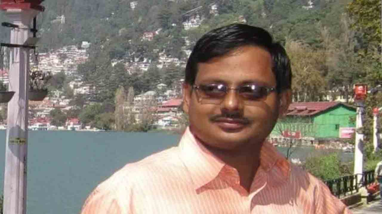 Kolkata Professor Found Dead | ఉత్తరాఖండ్ హోటల్‌లో.. కోల్‌కతా ప్రొఫెసర్‌ అనుమానాస్పద   మృతి