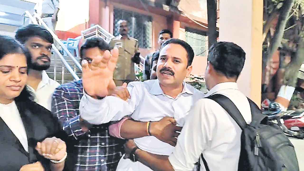 Konatham Dileep | సర్కారుకు చెంపదెబ్బ.. దిలీప్‌ కొణతం రిమాండ్‌కు కోర్టు నో