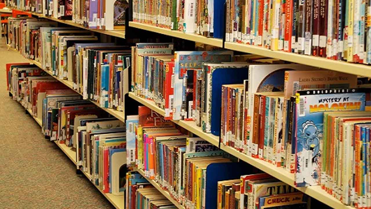 హైస్కూళ్లలో లైబ్రరీలు ఏర్పాటు చేయాలి