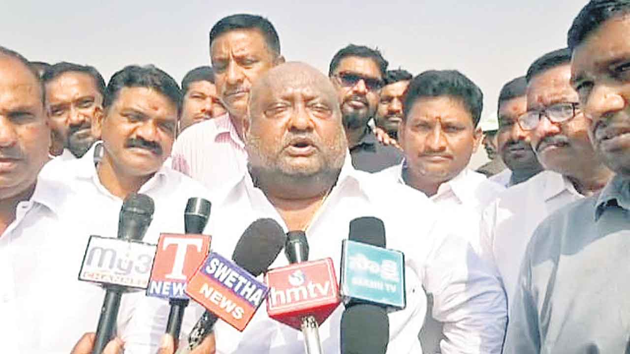 కులవృత్తుల వ్యతిరేకి కాంగ్రెస్‌