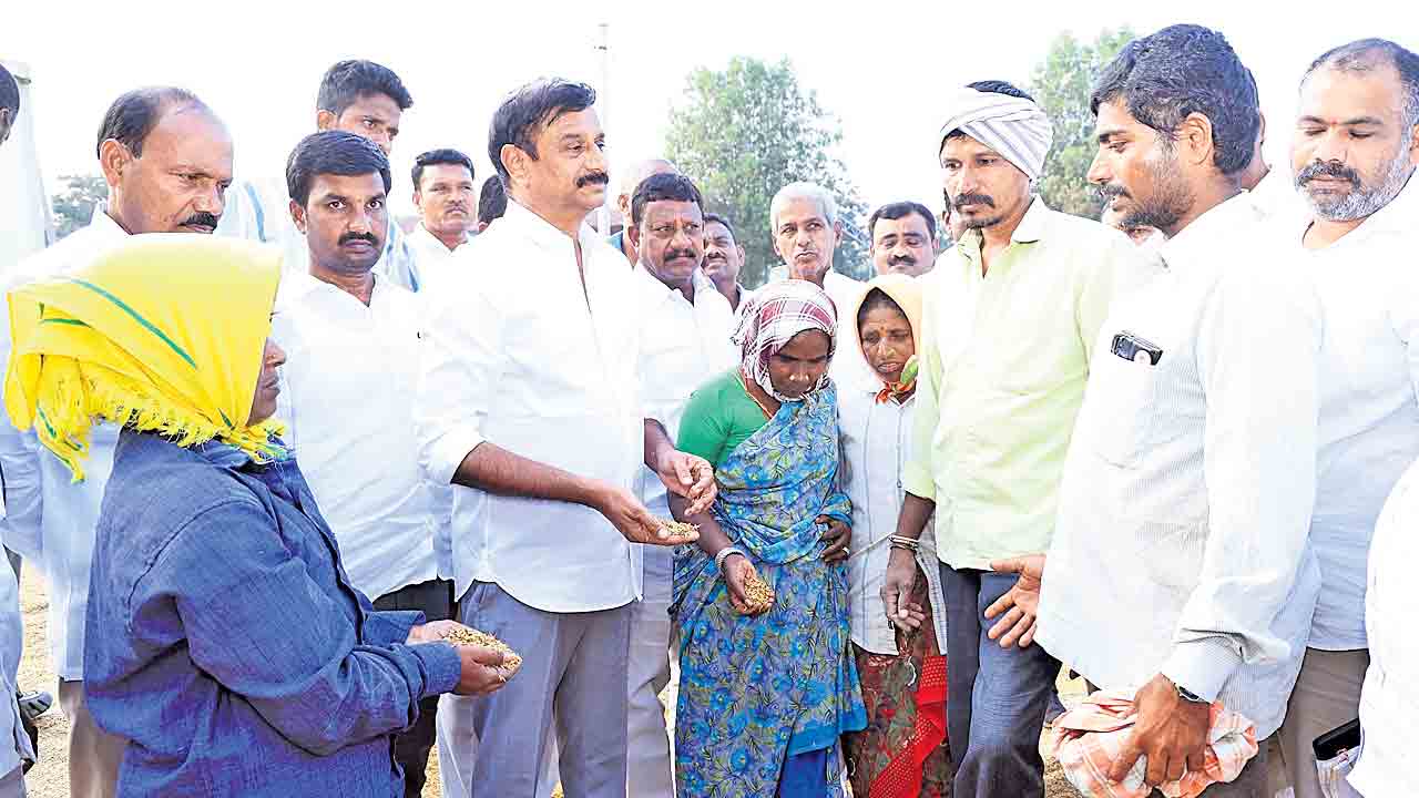 ధాన్యం కొనుగోలులో ప్రభుత్వం విఫలం