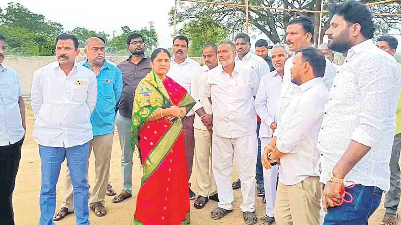 నేడు కొల్చారంలో బీఆర్‌ఎస్‌ రైతు మహాధర్నా
