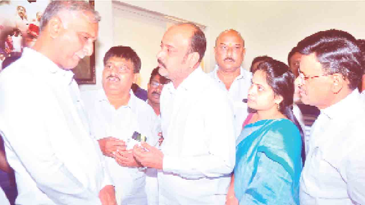 వచ్చేది బీఆర్‌ఎస్‌ ప్రభుత్వమే.. భయపడొద్దు