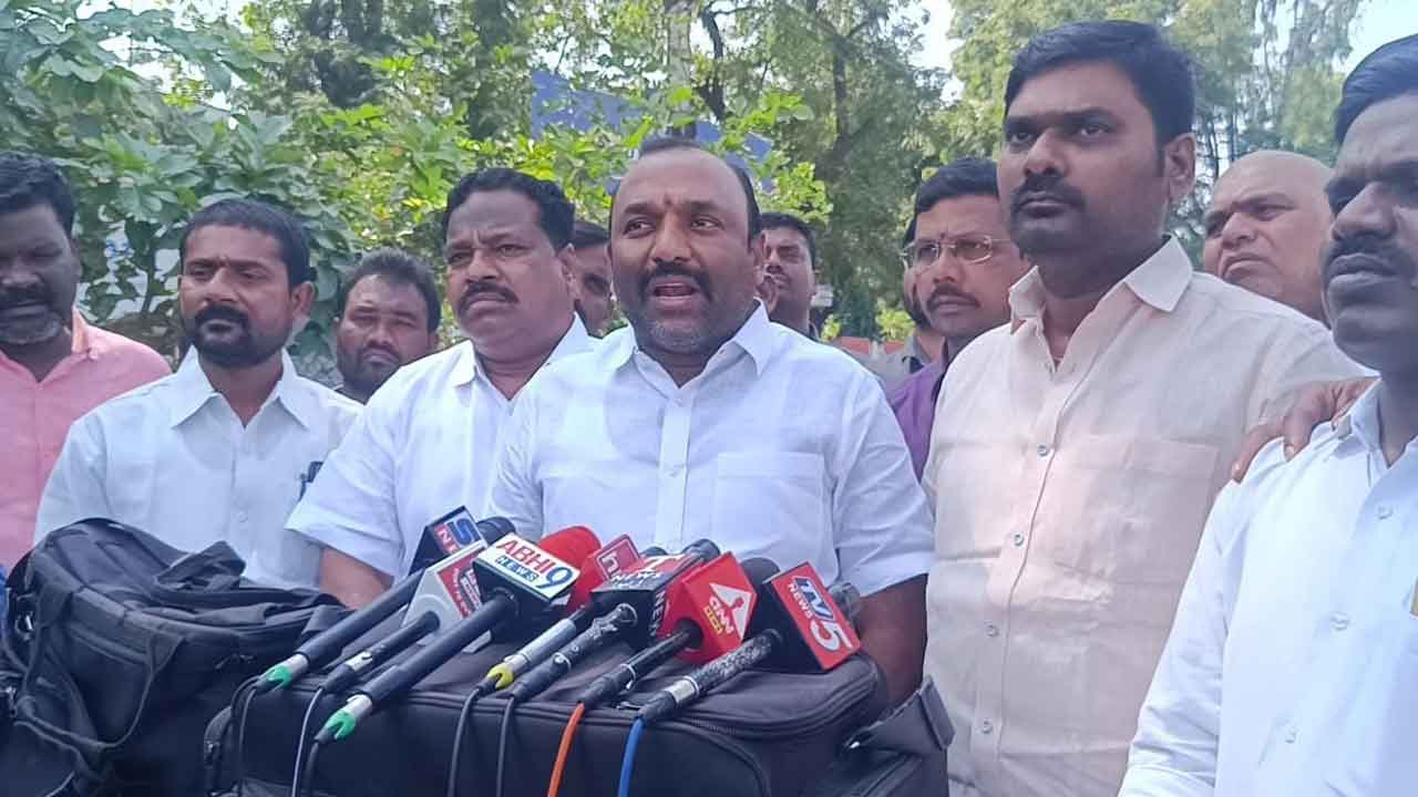 కక్షపూరిత రాజకీయాలు మానుకోవాలి