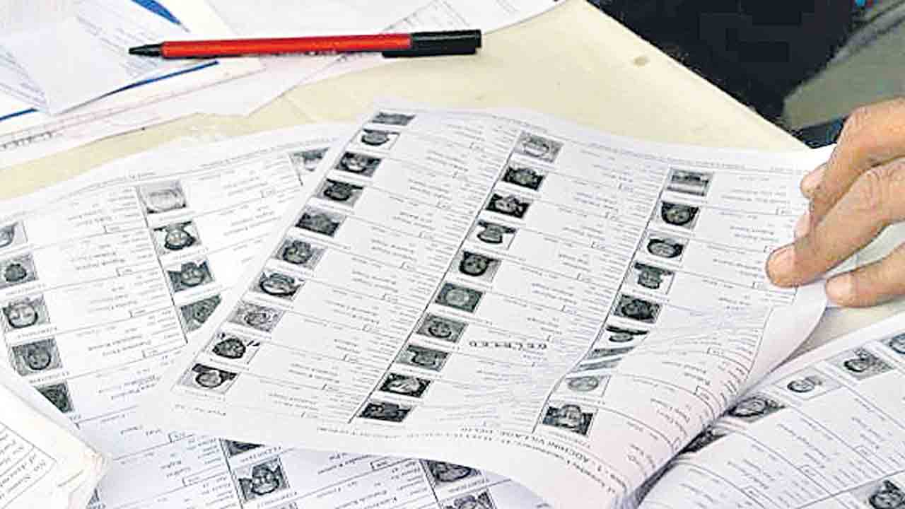 ఉత్సాహం చూపిన గ్రాడ్యుయేట్లు,టీచర్లు