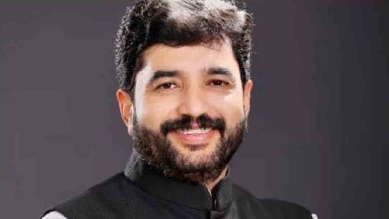 Maharastra CM | మహారాష్ట్ర సీఎంగా కొత్త నేత.. తెర పైకి కేంద్ర మంత్రి మురళీధర్ పేరు..?!