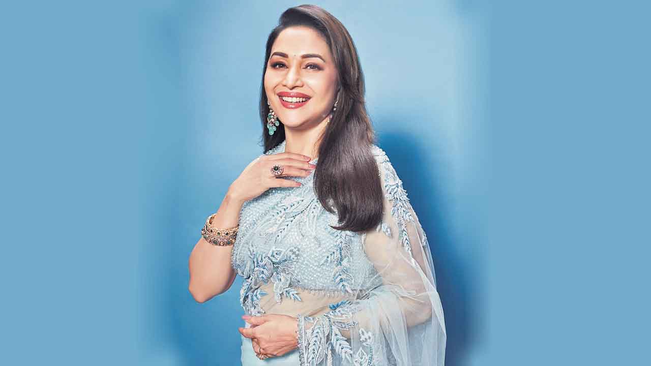 సమానంగా చూడాలి..