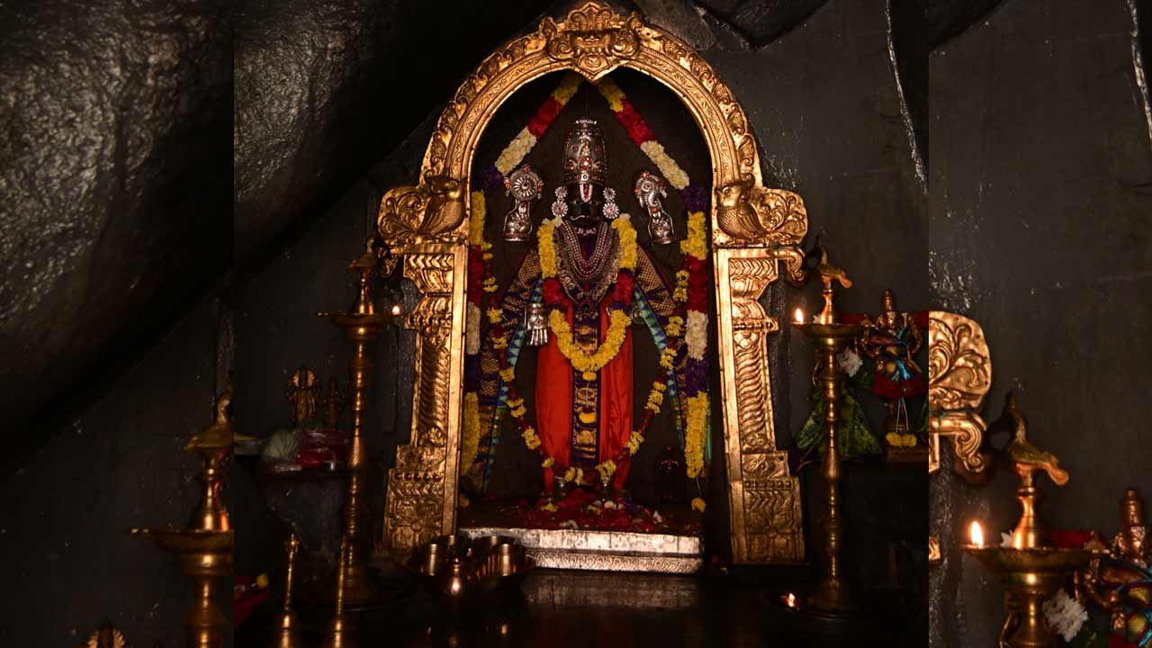 అలంకారప్రియా కురుమూర్తి రాయ