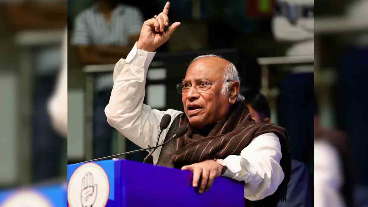 Mallikarjun Kharge | ఈవీఎంలు వద్దు.. బ్యాలెట్‌ పేపరే కావాలి : మల్లికార్జున్‌ ఖర్గే