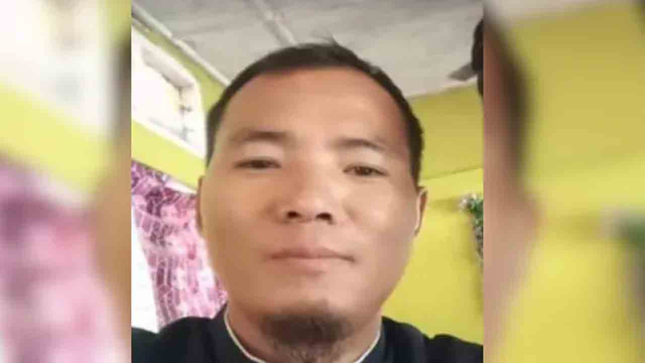 Man Stabs 3 In Hospital | హాస్పిటల్‌లో భార్య, కుమార్తె, మరో వ్యక్తిని కత్తితో పొడిచి చంపిన వ్యక్తి