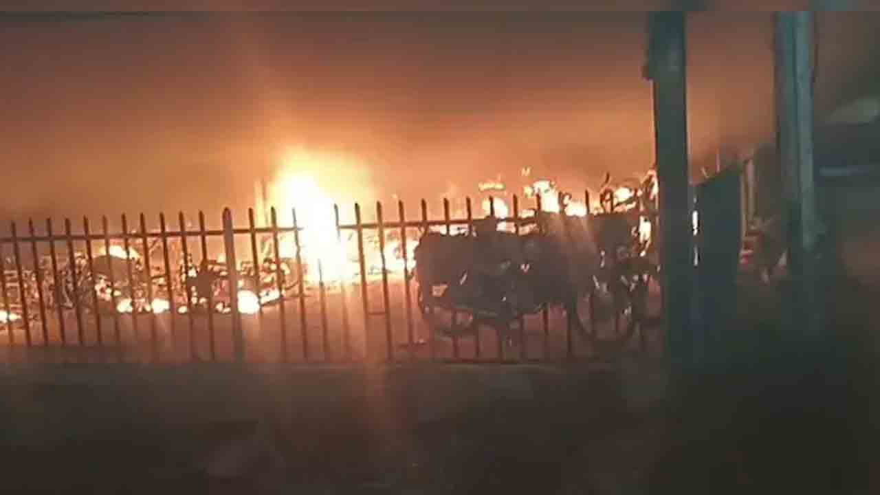 Massive Fire | వారణాసి రైల్వే స్టేషన్‌ వద్ద భారీ అగ్నిప్రమాదం.. 200 బైక్‌లు దగ్ధం