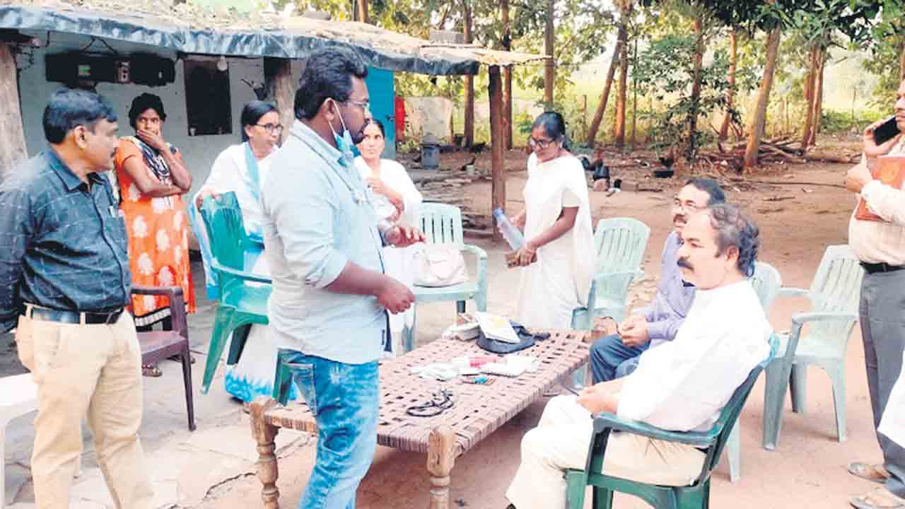 ‘మామిడి గూడెం’తరలిన యంత్రాంగం