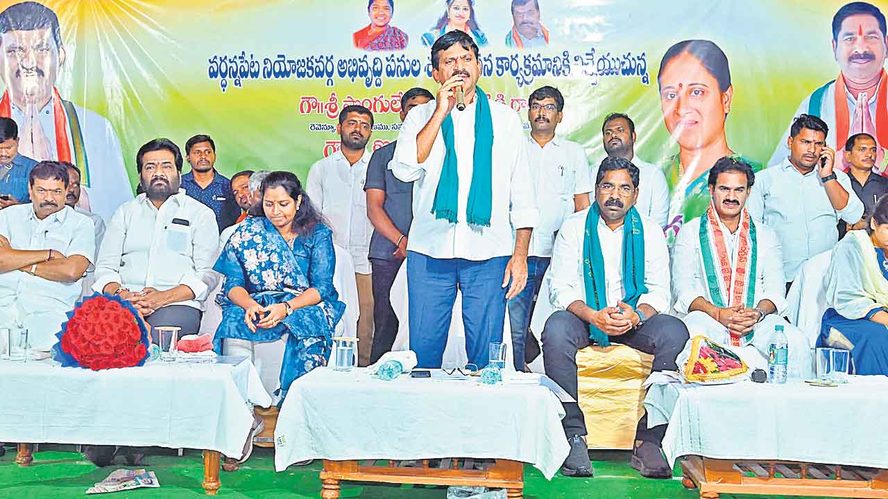 త్వరలో ఆటమ్‌బాంబు పేలబోతున్నది