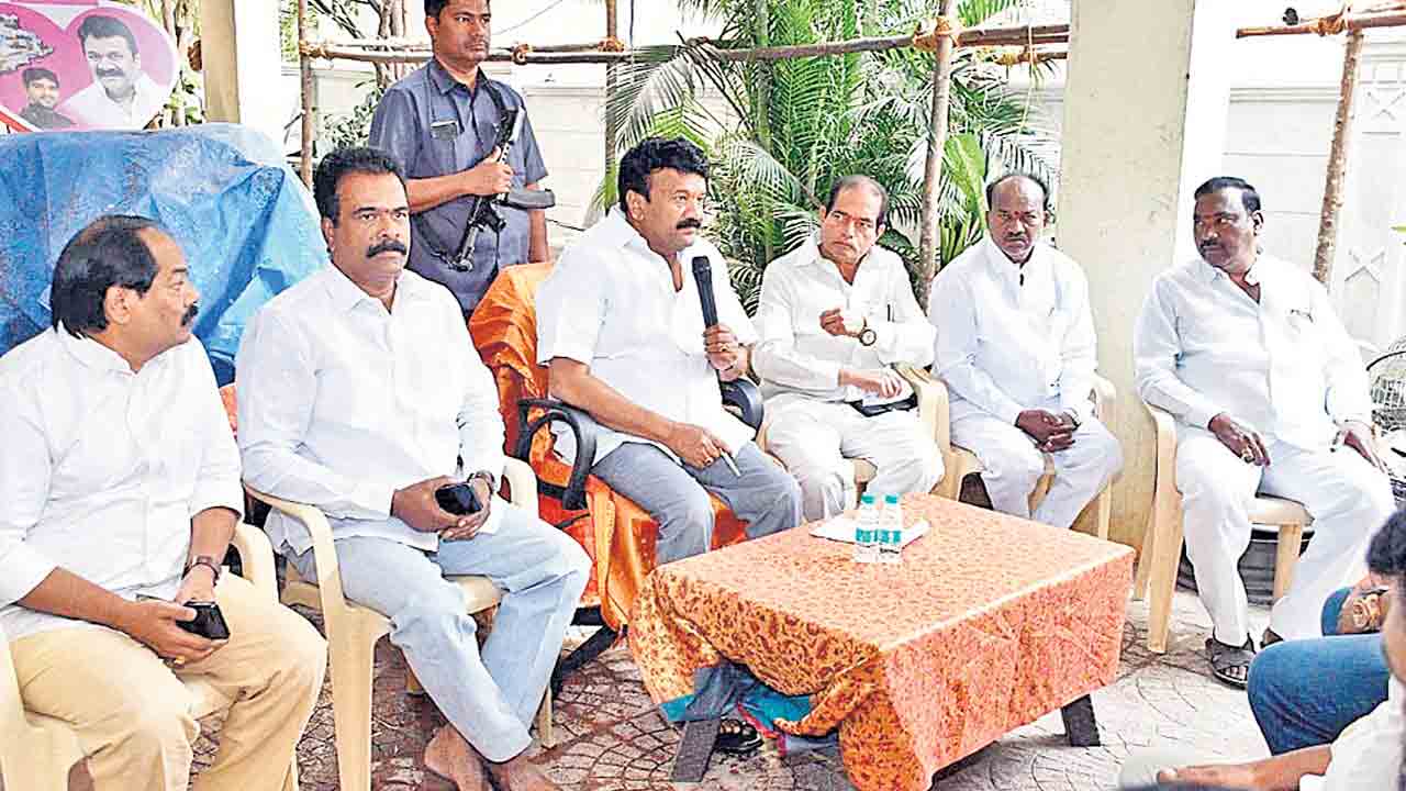 చరిత్రలో నిలిచిన కేసీఆర్‌ ఆమరణ దీక్ష