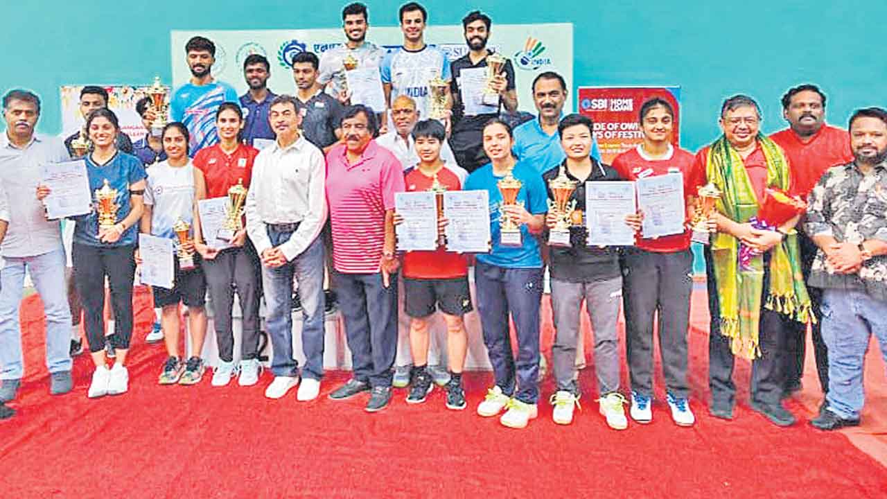 రిత్విక్‌, ఇషారాణికి టైటిల్స్‌