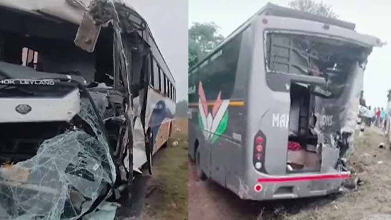 ఆగి ఉన్న ట్రావెల్స్‌ బస్సును ఢీకొట్టిన ఆర్టీసీ బస్సు