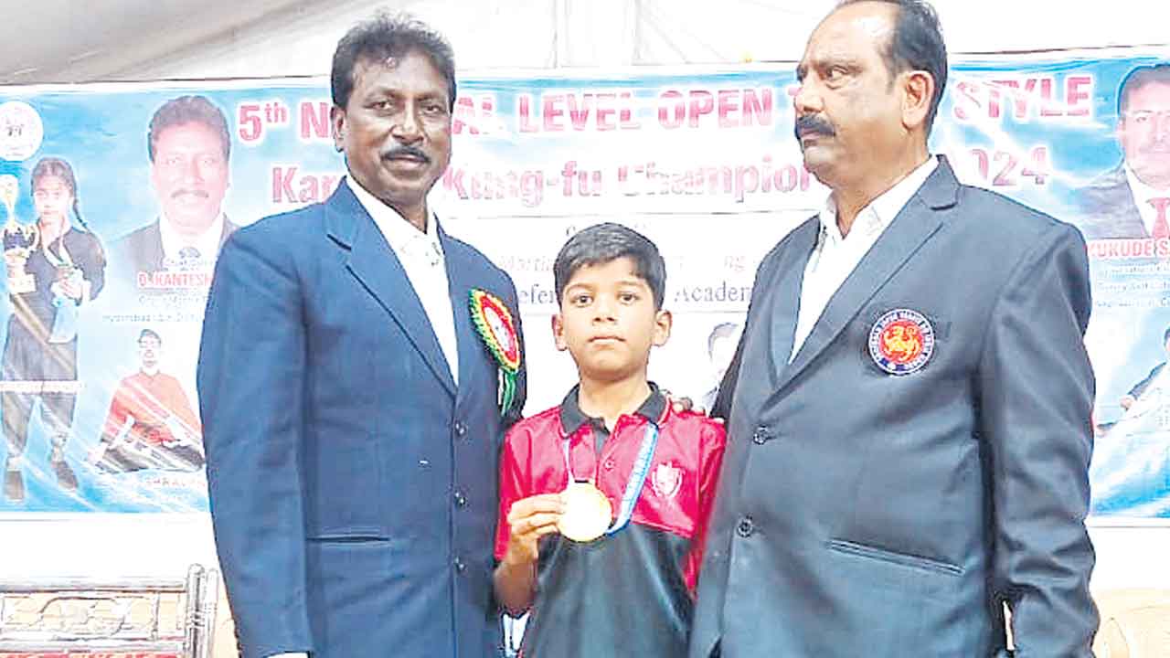 కాగజ్‌నగర్‌లో జాతీయ స్థాయి కరాటే పోటీలు