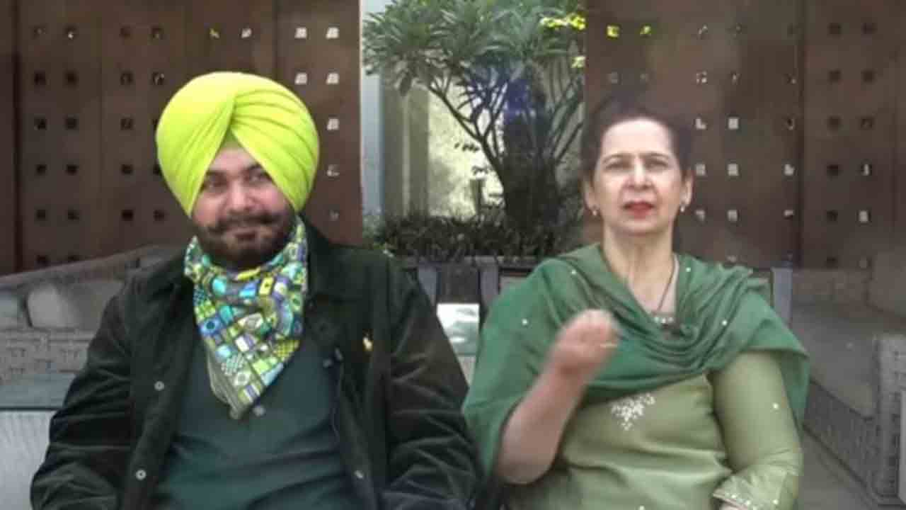 Navjot Singh Sidhu | క్యాన్సర్‌ నుంచి భార్య కోలుకోవడంపై సిద్ధూ వాదనలు.. నవజోత్   కౌర్‌కు 850 కోట్ల లీగల్‌ నోటీసు
