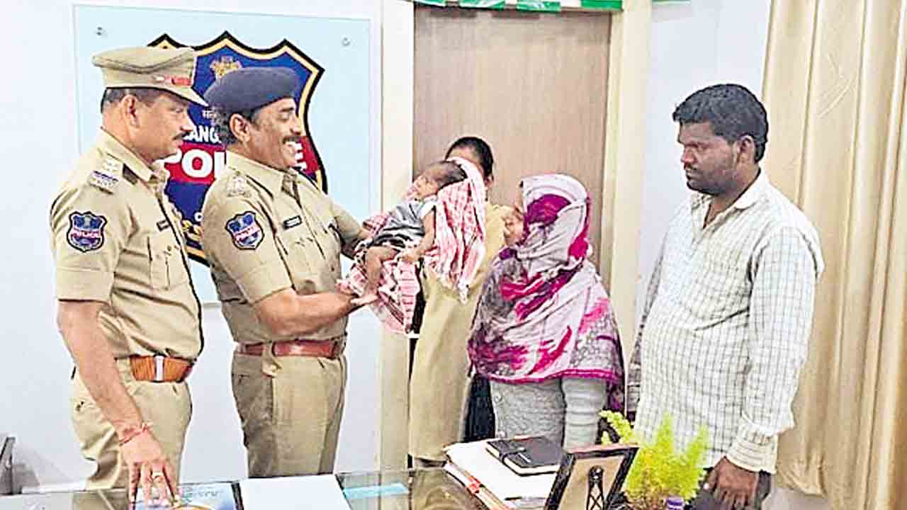 Infant Kidnapped | నిలోఫర్‌లో కిడ్నాప్‌ కథ సుఖాంతం.. పసి కందును తల్లికి అప్పగించిన పోలీసులు