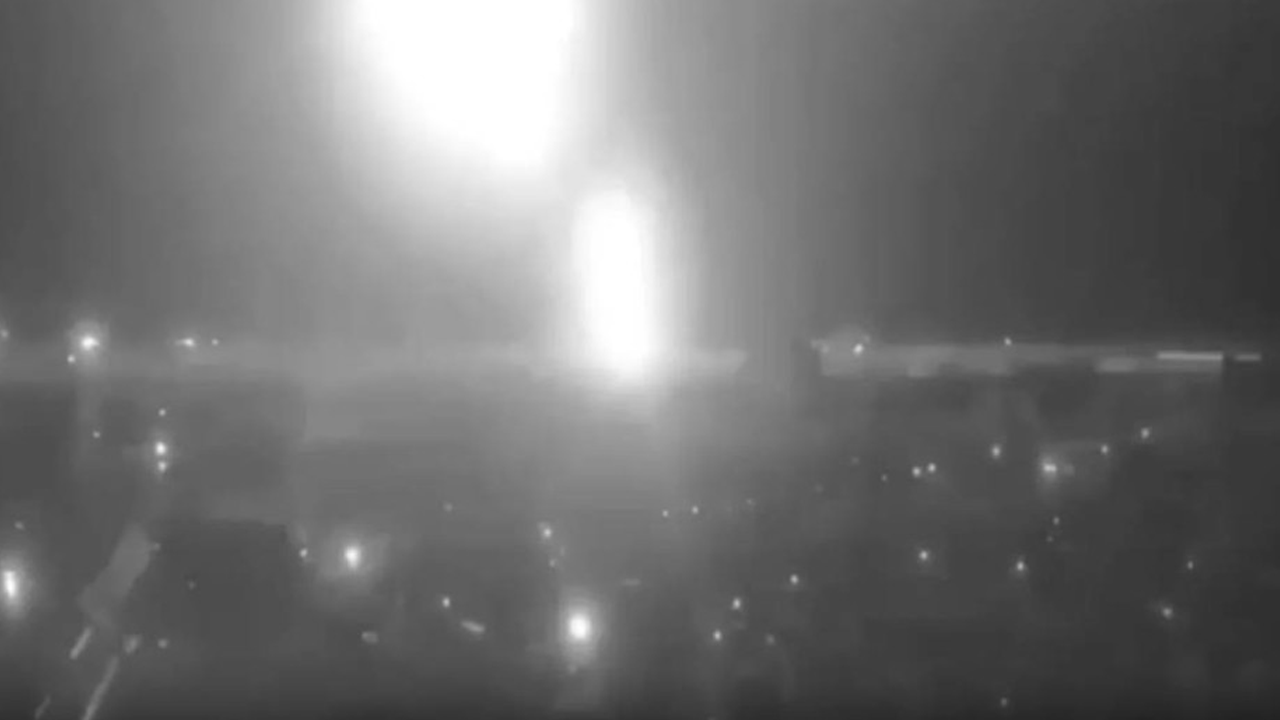 Oreshnik Missile: ఓర‌ష్నిక్ మిస్సైల్ ప్ర‌యోగించిన ర‌ష్యా.. ఆ కొత్త క్షిప‌ణి ప్ర‌త్యేక‌త‌లు ఇవే