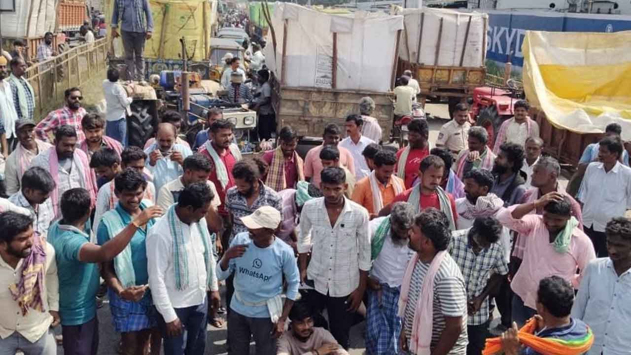 మద్దతు ధర కోసం రోడ్డెక్కిన అన్నదాతలు