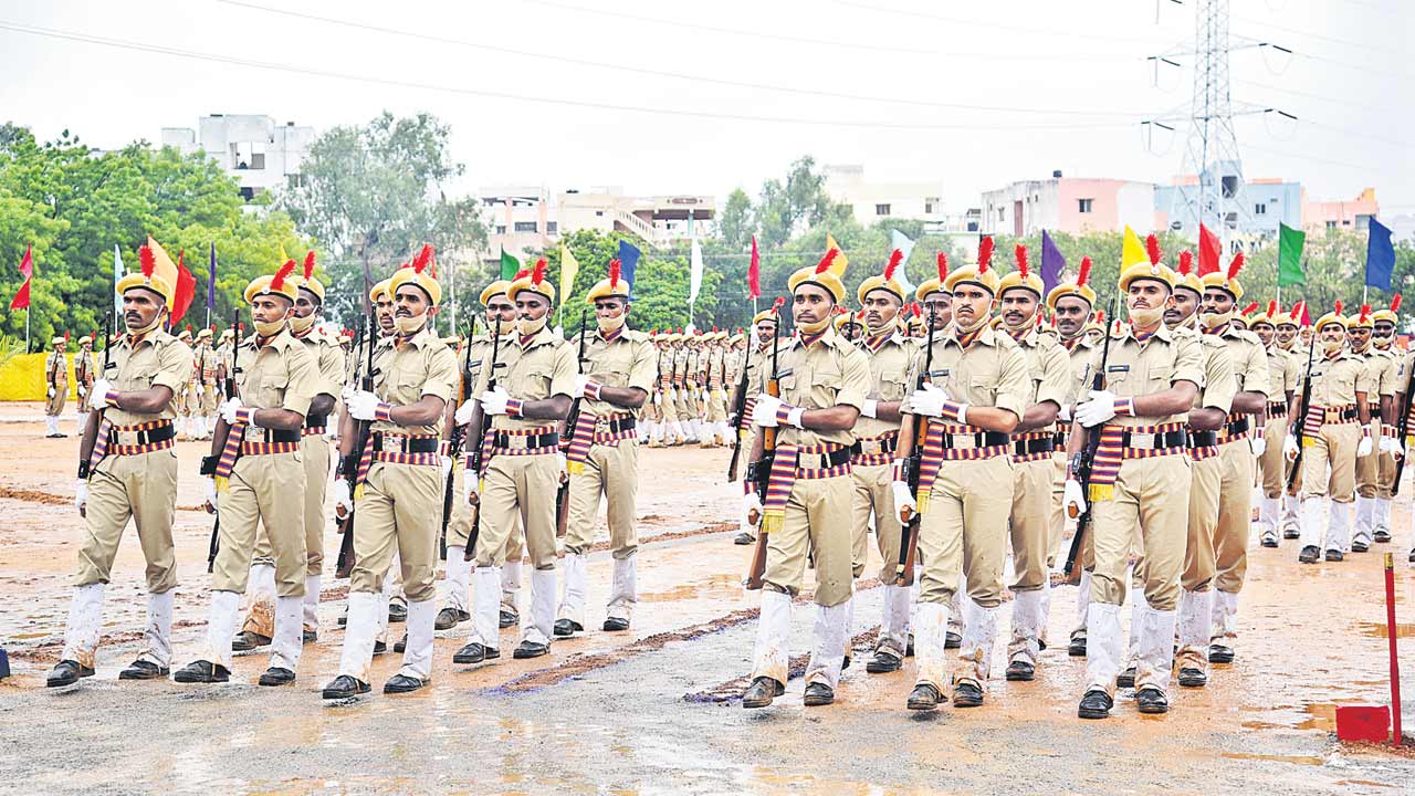 21న కానిస్టేబుళ్ల పాసింగ్‌ అవుట్‌ పరేడ్‌