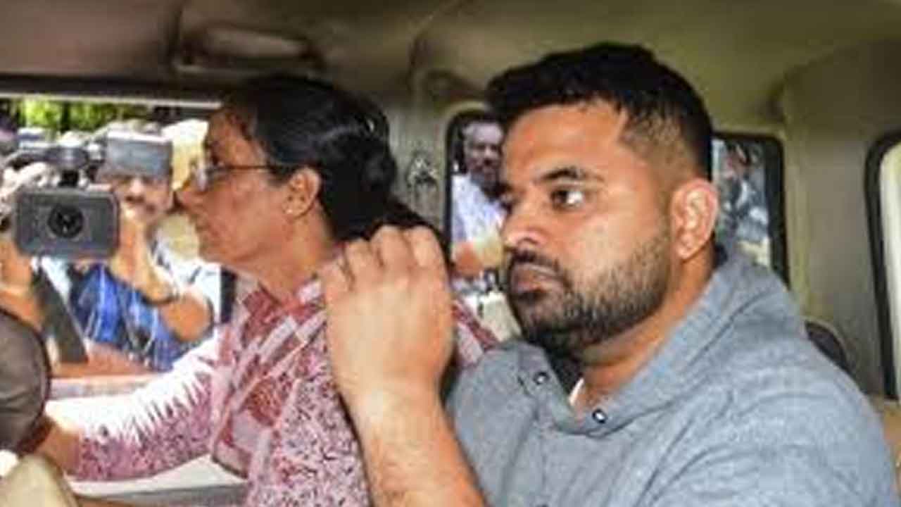 ప్రజ్వల్‌ బెయిల్‌ పిటిషన్‌ కొట్టివేత