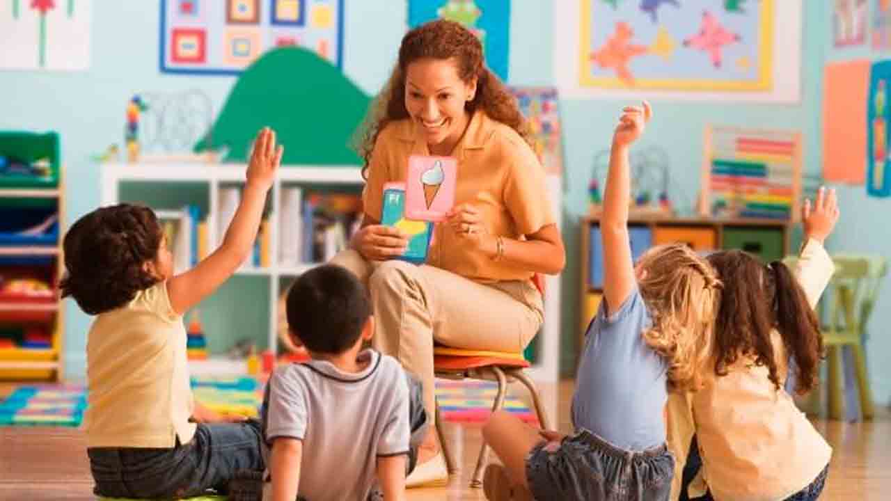 ప్రైమరీ టీచర్లుగా అవకాశమివ్వాలి డీపీఎస్‌ఈ అభ్యర్థుల వినతి