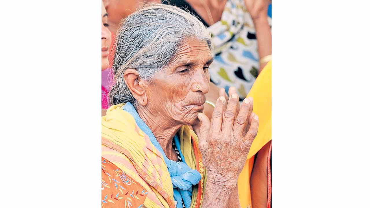 ఇంకా పాత పింఛన్లే..