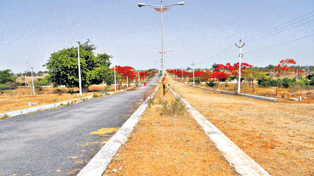 ఎల్‌ఆర్‌ఎస్‌.. ఎప్పటియ్యేను?