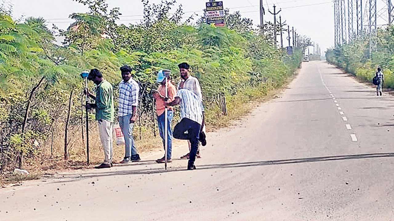 ఫోర్త్సిటీ బాధితులు.. ప్రత్యక్ష పోరుకు సిద్ధం