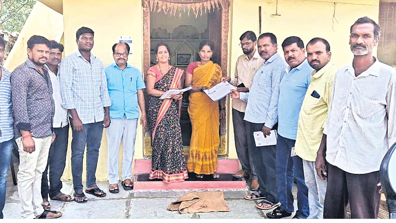 సర్వే సగమే..