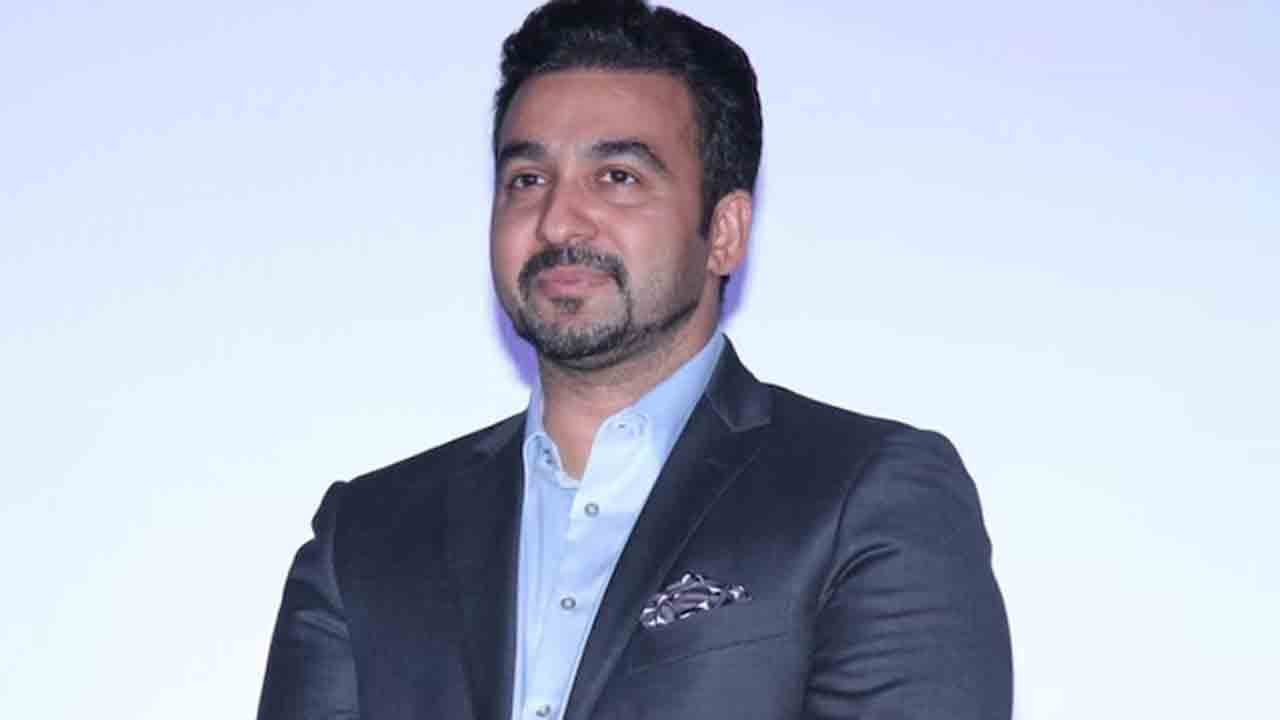 Raj Kundra | పోర్న్ రాకెట్‌ కేసు.. రాజ్‌ కుంద్రా ఇళ్లు, కార్యాలయాల్లో ఈడీ సోదాలు