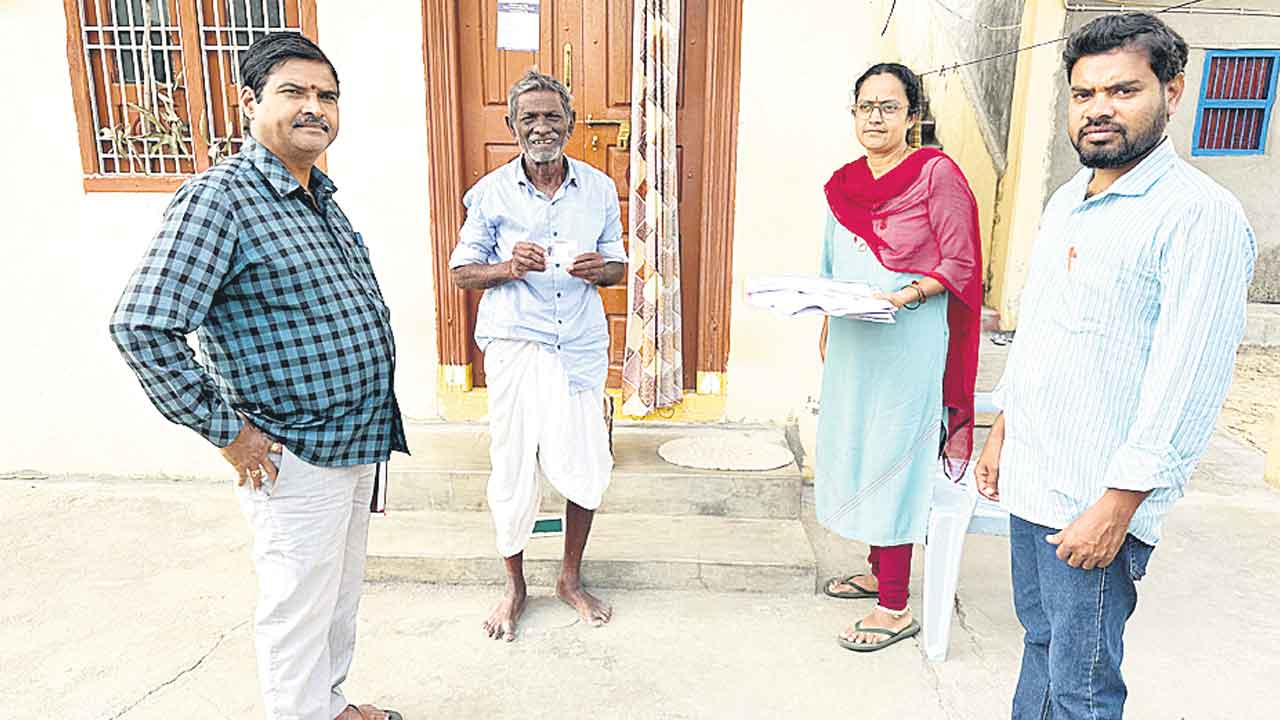 సర్వేకు పోయిన సార్లు ఎప్పుడొస్తారో..?