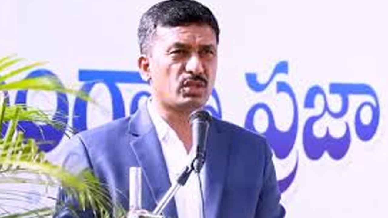 ఏడాదిలో మరో మూడు కోల్‌ హ్యాండ్లింగ్‌ ప్లాంట్లు